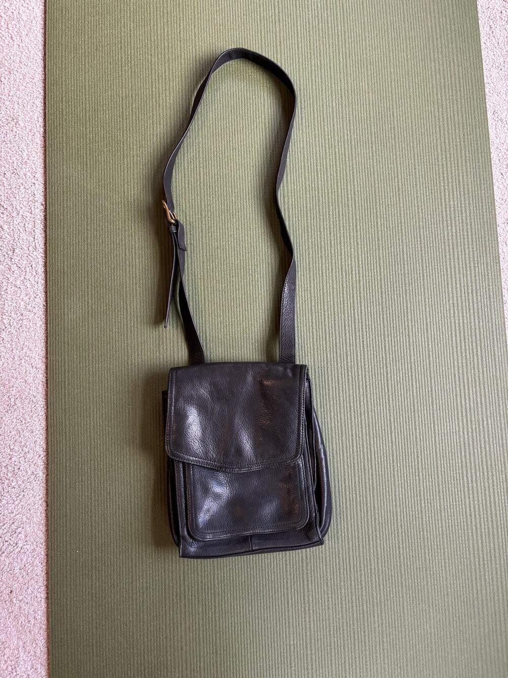Vintage Fossil Brown Leather Crossbody Messenger Bag Key Charm